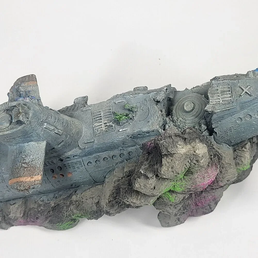 Sunken Submarine Shipwreck Aquarium Decor Statue 12
